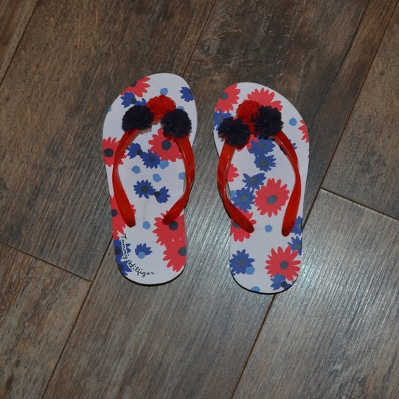 NWOT Tommy Hilfiger Flip-Flop's - Picture 2 of 3